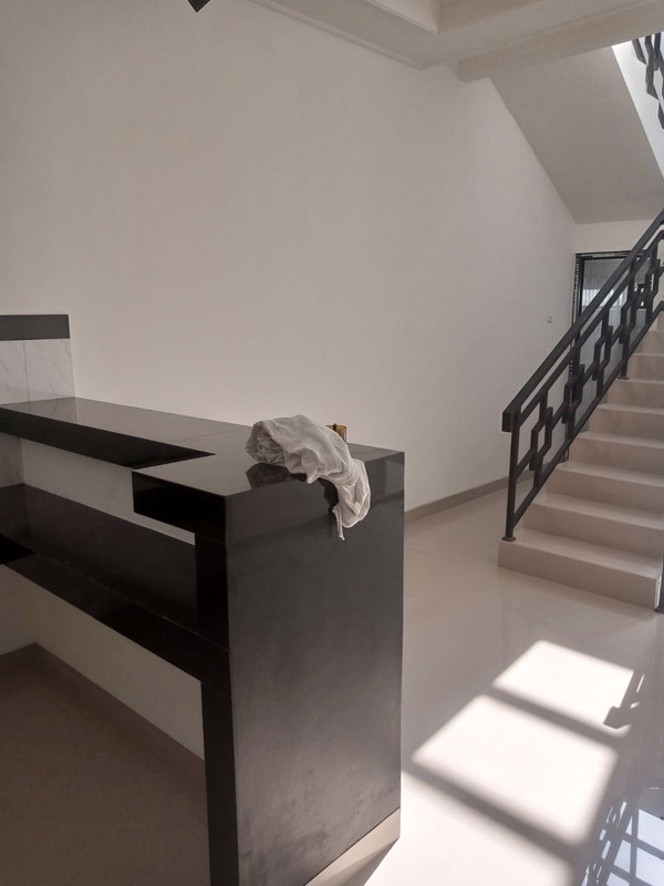 Brand New, Rumah Minimalis Harga Menarik di Komplek Strategis Cinere