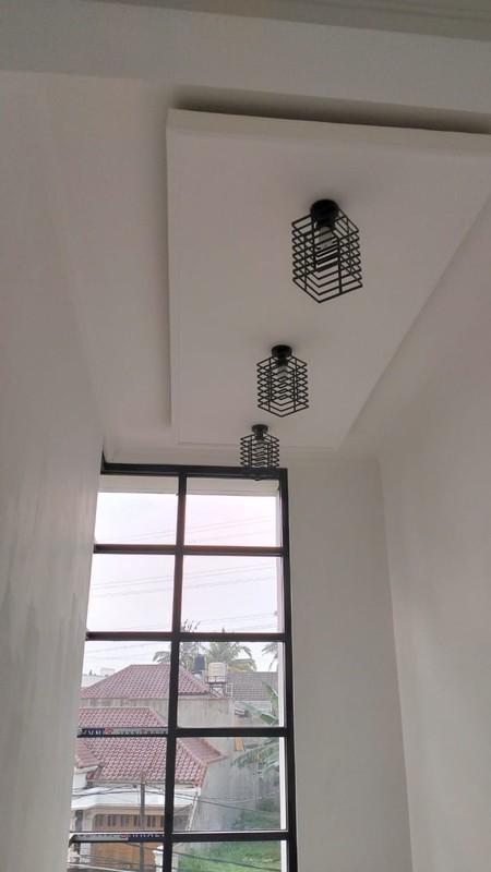 Brand New, Rumah Minimalis Harga Menarik di Komplek Strategis Cinere