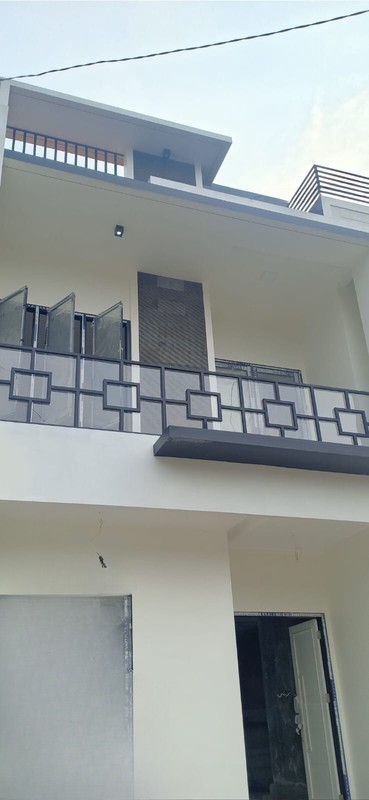 Brand New, Rumah Minimalis Harga Menarik di Komplek Strategis Cinere