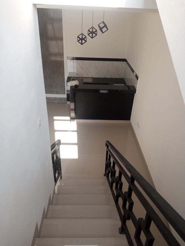 Brand New, Rumah Minimalis Harga Menarik di Komplek Strategis Cinere