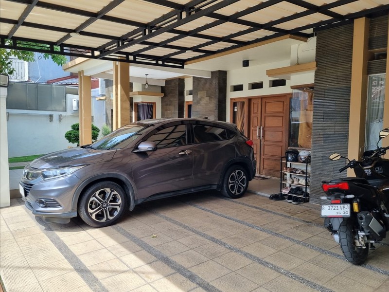 Rumah modern minimalis duta bintaro