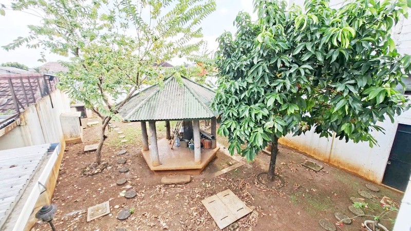 Rumah 2 Lantai Semi Furnished di Jl Cucur Sektor IV Bintaro Jaya Pondok Karya, Pondok Aren