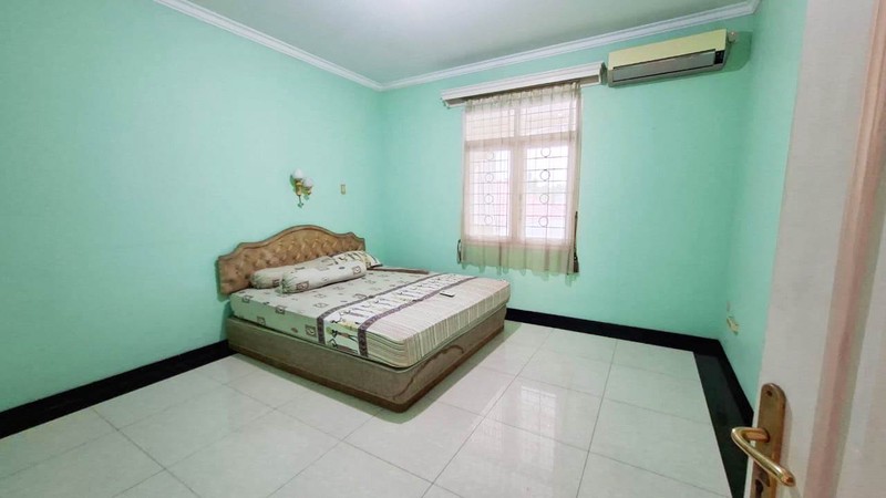 Rumah 2 Lantai Semi Furnished di Jl Cucur Sektor IV Bintaro Jaya Pondok Karya, Pondok Aren