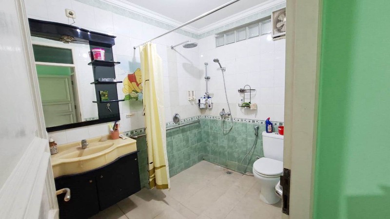 Rumah 2 Lantai Semi Furnished di Jl Cucur Sektor IV Bintaro Jaya Pondok Karya, Pondok Aren