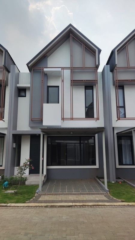 Fast Rent. Rumah Bagus cluster Yuthica, BSD  - Sewa Tahunan