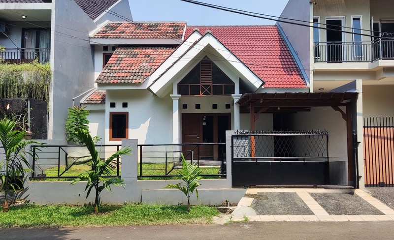 Fast Rent. Rumah luas di Griya Loka, BSD