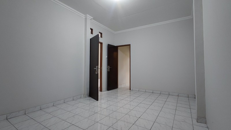 Fast Rent. Rumah luas di Griya Loka, BSD