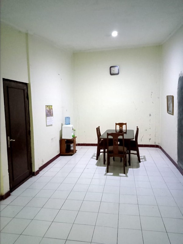 For Rent. Rumah luas di Griya Loka, BSD