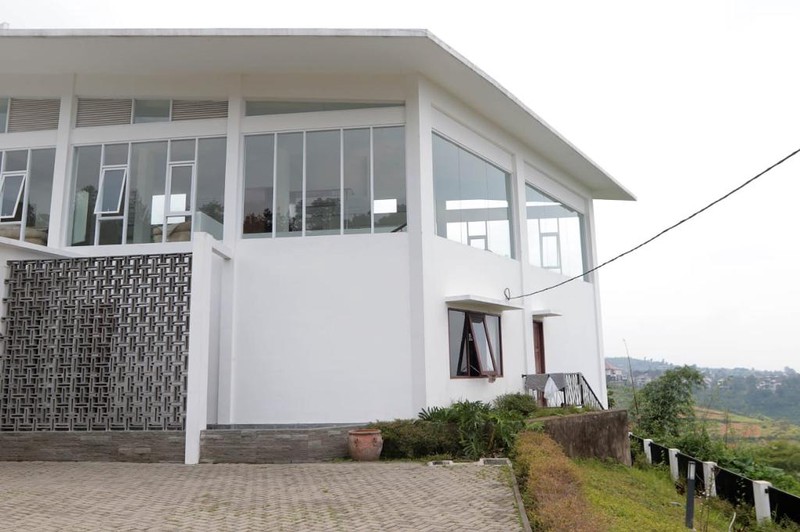 Dijual Villa dengan Pemandangan Yang Indah dan Bangunan Yang Elegan @Dago Pakar Bandung.