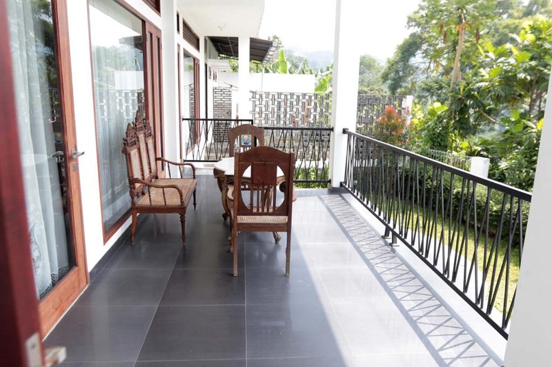 Dijual Villa dengan Pemandangan Yang Indah dan Bangunan Yang Elegan @Dago Pakar Bandung.