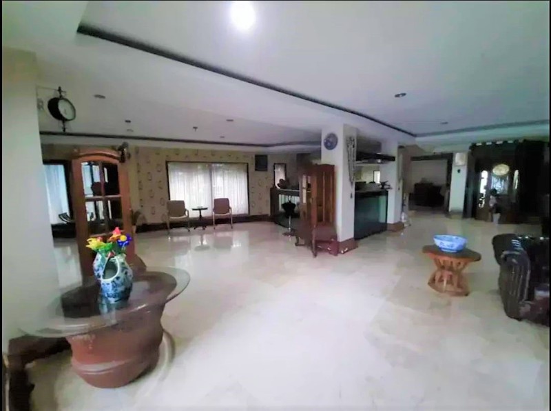 Rumah MEWAH dan Luas @Bali View, Ciputat.