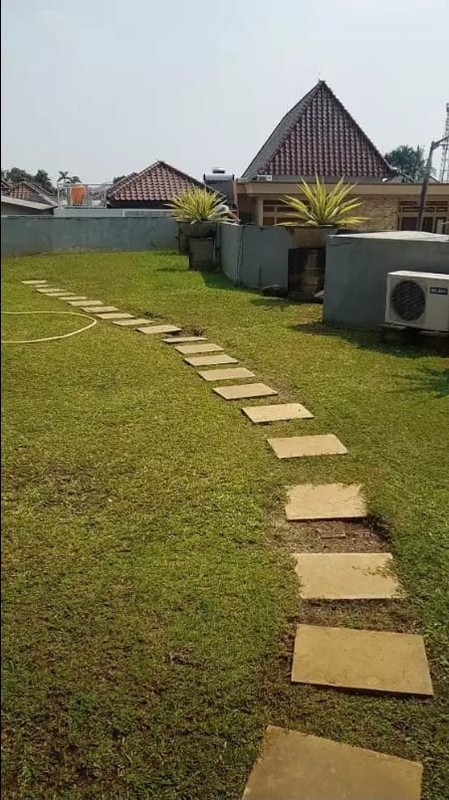 Rumah MEWAH dan Luas @Bali View, Ciputat.