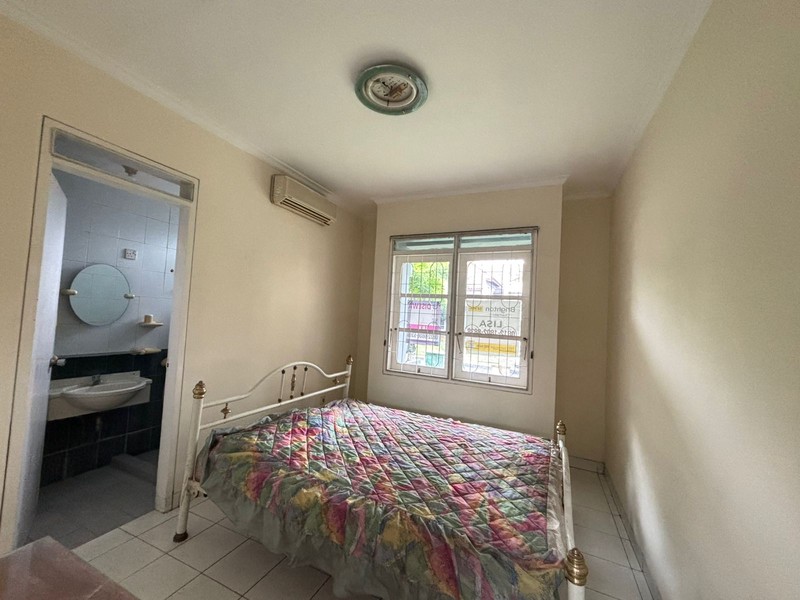 Rumah 2 Lantai di Kota Wisata Cibubur