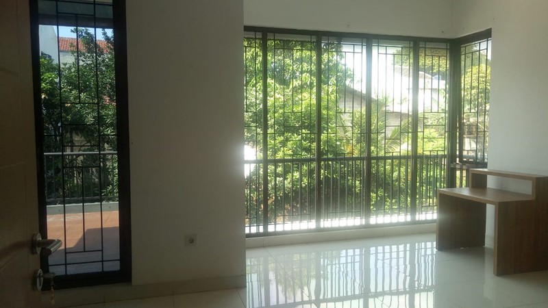 Rumah Bagus Di Discovery Cielo, Bintaro Jaya Sektor 9