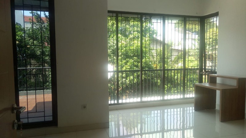 Rumah Bagus Di Discovery Cielo, Bintaro Jaya Sektor 9