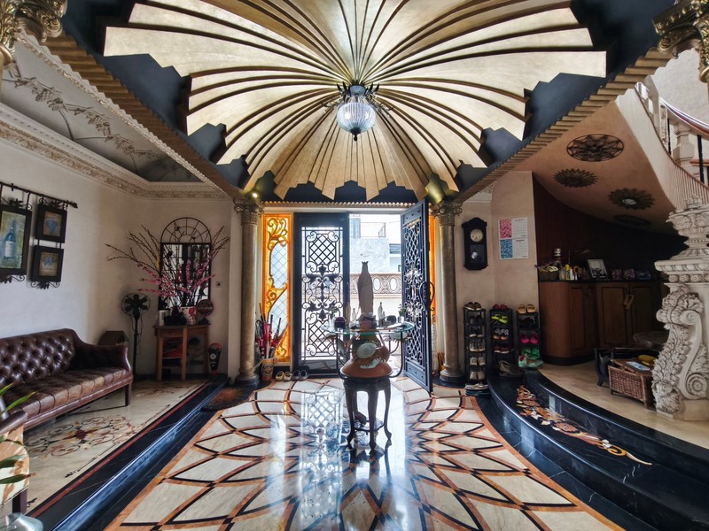 Rumah Pelepah Kuning, Kelapa Gading