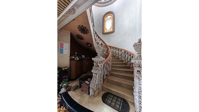 Rumah Pelepah Kuning, Kelapa Gading