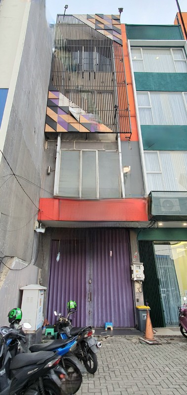 Dijual Ruko rapih siap pakai di Jl Paus Raya, Rawamangun