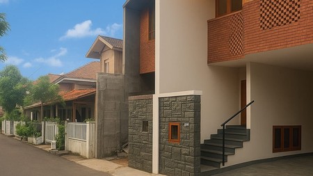 Dijual Rumah 100% brand new di Cipinang Timur, Cipinang. Jalan lebar 2 mobil