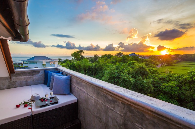 Freehold - Oceanfront Luxury Villa with Breathtaking Mountain & Ricefield Views, Minutes from Sanur, Bali