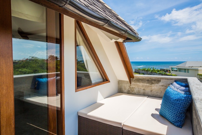 Freehold - Oceanfront Luxury Villa with Breathtaking Mountain & Ricefield Views, Minutes from Sanur, Bali