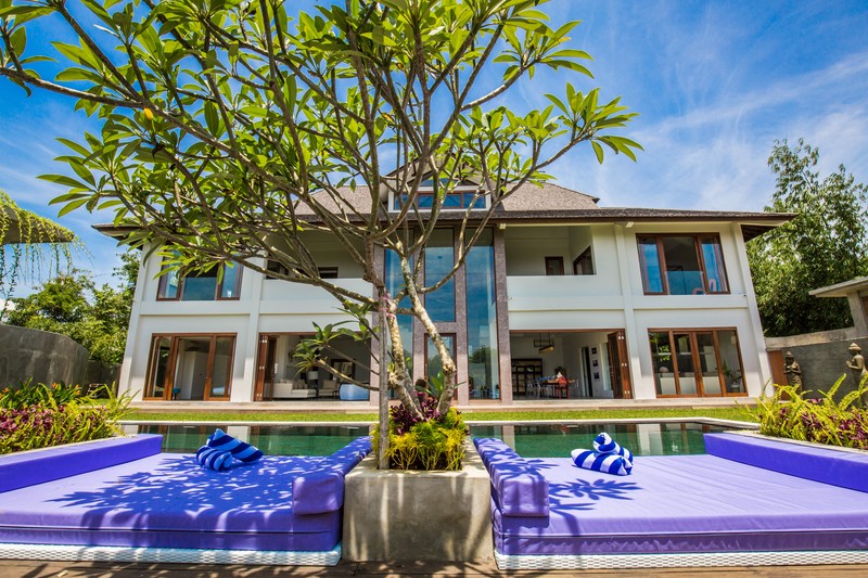 Freehold - Oceanfront Luxury Villa with Breathtaking Mountain & Ricefield Views, Minutes from Sanur, Bali