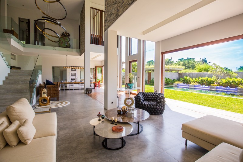 Freehold - Oceanfront Luxury Villa with Breathtaking Mountain & Ricefield Views, Minutes from Sanur, Bali