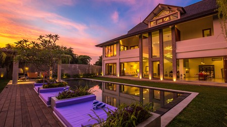 Freehold - Oceanfront Luxury Villa with Breathtaking Mountain & Ricefield Views, Minutes from Sanur, Bali