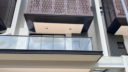 Rumah Modern Minimalis di Botany Hills, Fatmawati Cilandak Jakarta Selatan