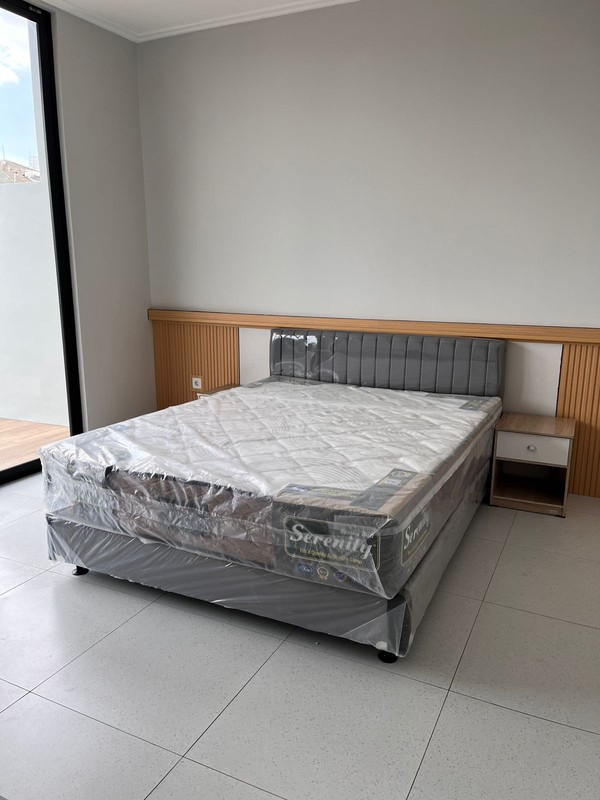 Rumah Modern Minimalis di Botany Hills, Fatmawati Cilandak Jakarta Selatan