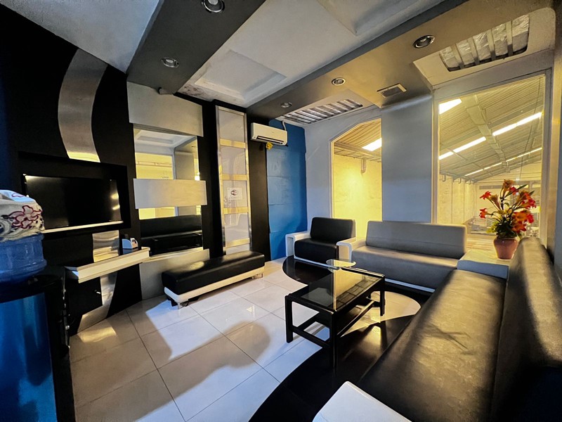 JUAL CEPAT GEDUNG SIAP PAKAI LOKASI STRATEGIS JL. RAYA ARIF RAHMAN HAKIM SUKOLIO SURABAYA TIMUR