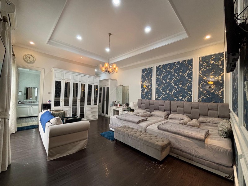 Rumah MewahLuxury 2 Lantai Hoek, di cluster Exclusive Kota Wisata