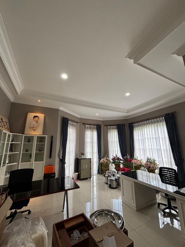 Rumah MewahLuxury 2 Lantai Hoek, di cluster Exclusive Kota Wisata