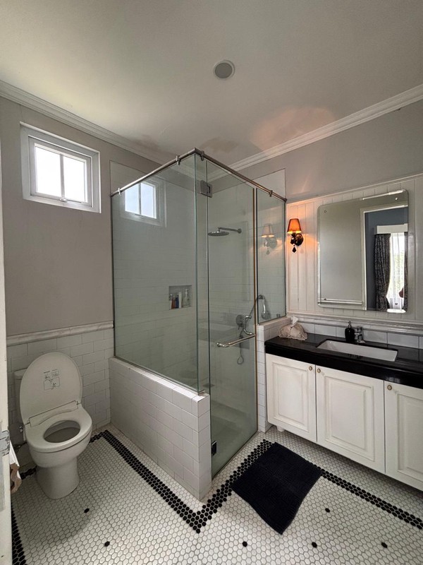 Rumah MewahLuxury 2 Lantai Hoek, di cluster Exclusive Kota Wisata