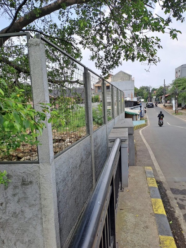 Tanah Strategis 2.285 m&#xb2; SHM di Jombang, Dekat Bintaro Tangerang Selatan