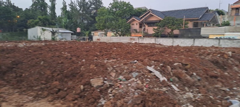 Tanah Strategis 2.285 m&#xb2; SHM di Jombang, Dekat Bintaro Tangerang Selatan
