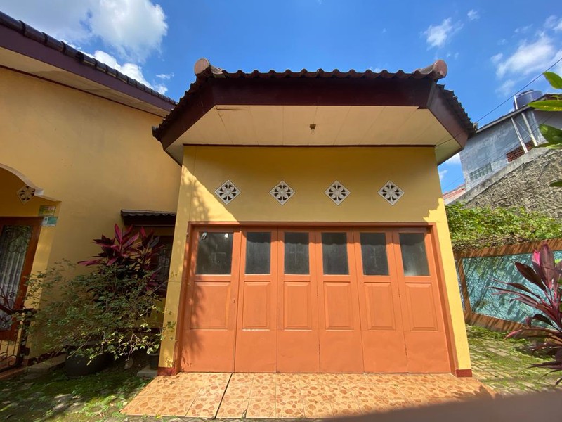 Rumah siap huni lokasi strategis, dekat dengan fasilitas pendidikan dll di Kp Pabuaran Bekasi