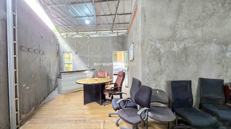 Ruko 3 Lantai Lokasi Strategis di Jl Penjernihan II Bendungan Hilir