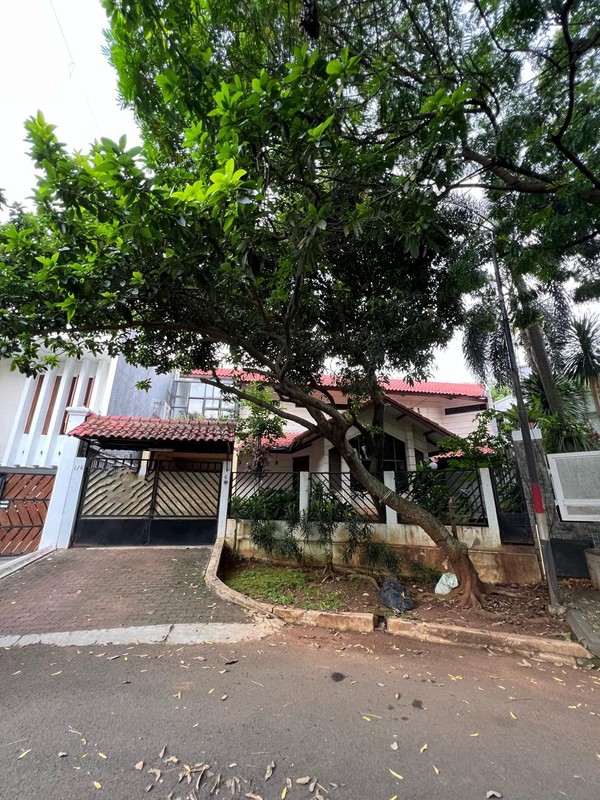 Rumah Bagus Di Jl Taman Kencana Permai Pondok Indah Jakarta Selatan