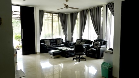 Rumah 2 Lantai Siap Huni dengan Hunian Nyaman dan Asri @Ciputat