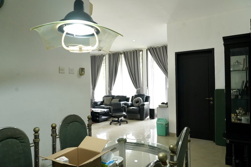 Rumah 2 Lantai Siap Huni dengan Hunian Nyaman dan Asri @Ciputat