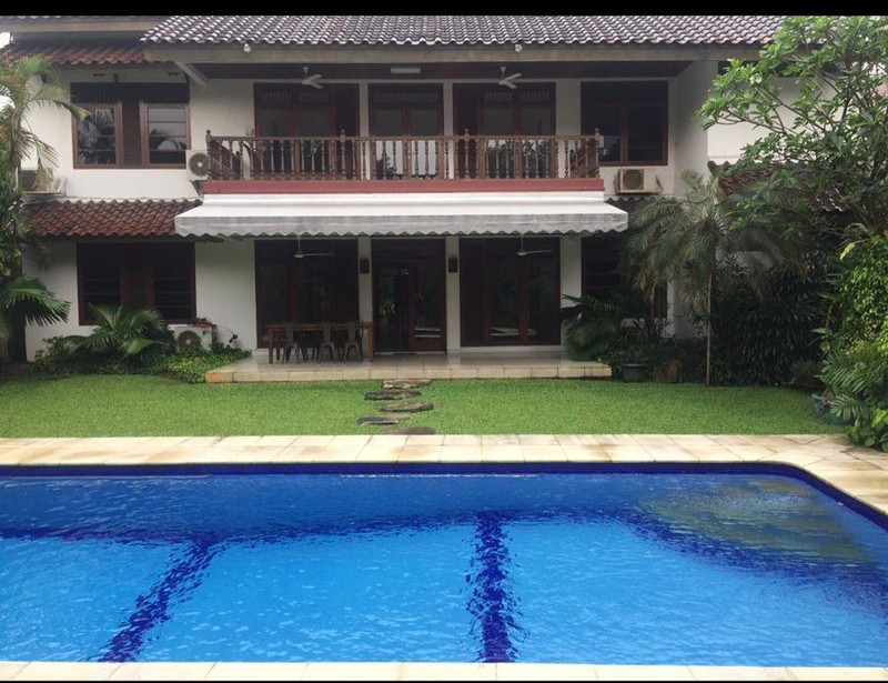 Disewa Rumah Siap Huni Lokasi Di Kemang Utara, Jakarta Selatan