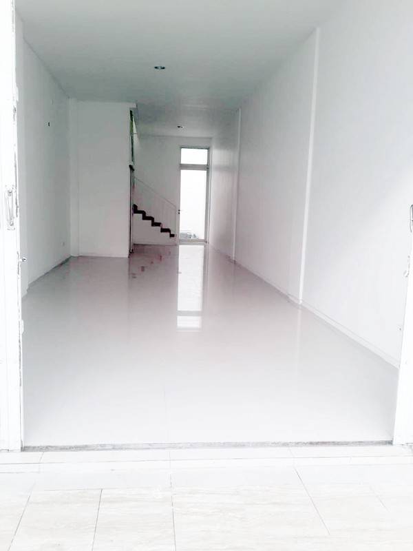 Ruko di Raya Dukuh Kupang Barat Surabaya Barat, Strategis dari Jl. Mayjen Sungkono tembus Jl. Banyu Urip, Siap Pakai