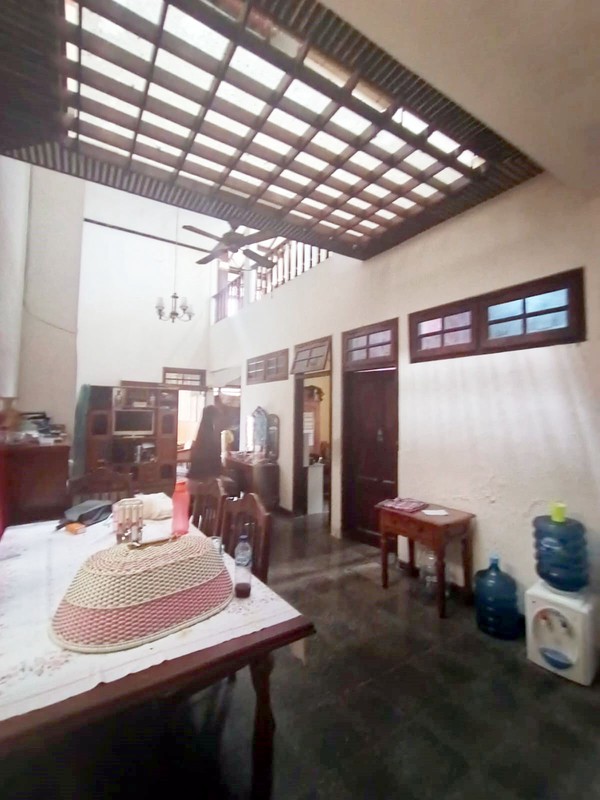 Rumah di Medokan Semampir Indah Surabaya Timur, ada rumah Kos 13 Kamar, Bagus + Terawat