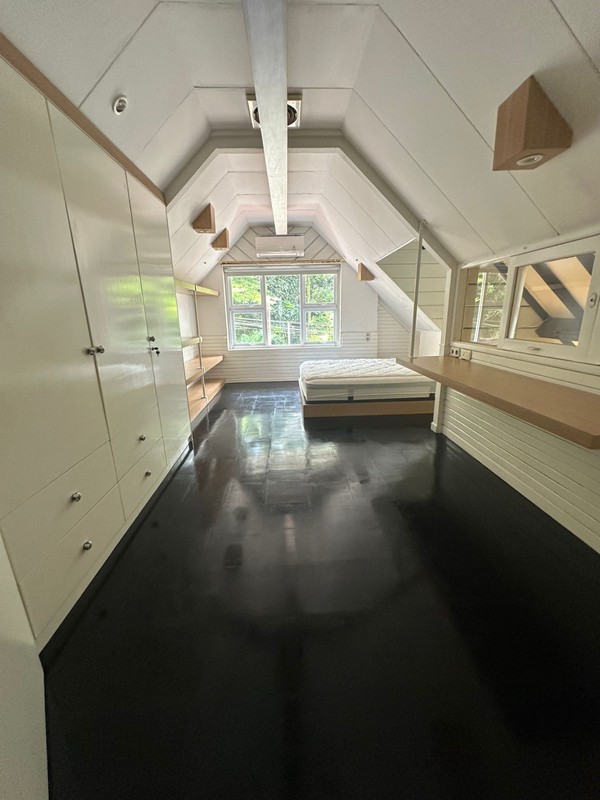 Beautiful house and cozy at pondok indah, jakarta selatan