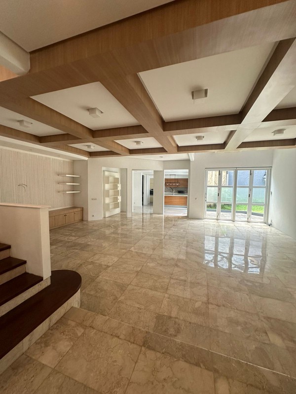 Beautiful house and cozy at pondok indah, jakarta selatan