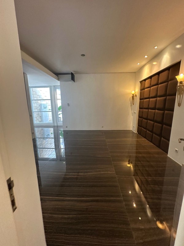 Beautiful house and cozy at pondok indah, jakarta selatan