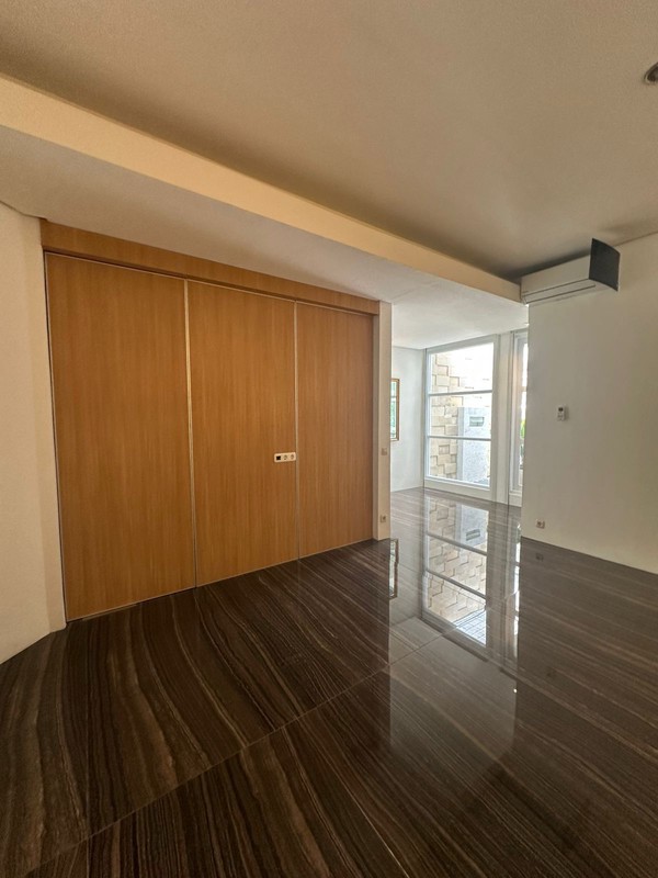 Beautiful house and cozy at pondok indah, jakarta selatan