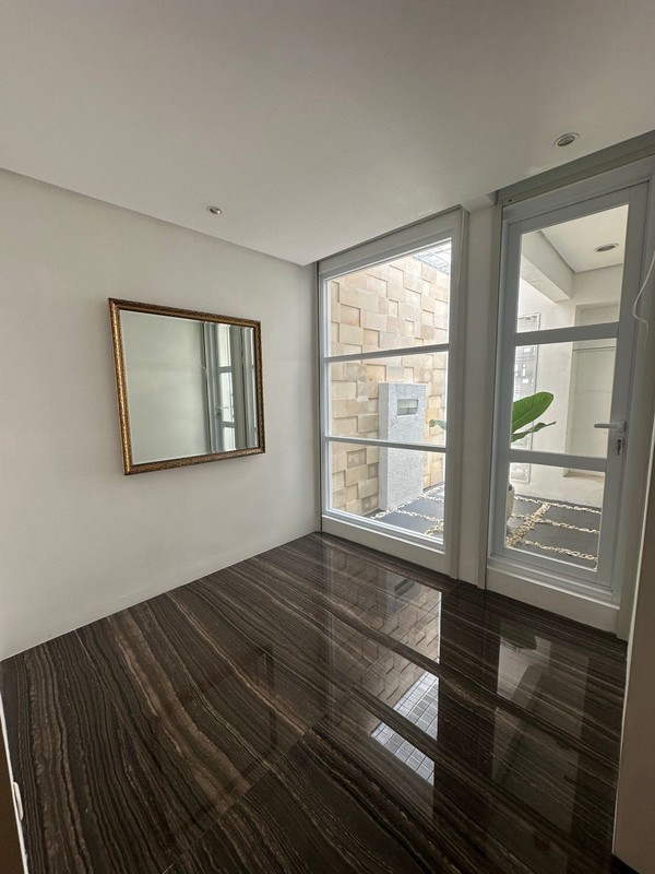 Beautiful house and cozy at pondok indah, jakarta selatan