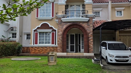 Disewa rumah mewah rapih cantik asri nyaman siap huni dekat toll in dan out, fasum Club House The Green Montecarlo BSD City